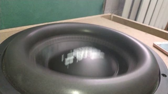 Залипательный ход сабвуфера смотреть онлайн