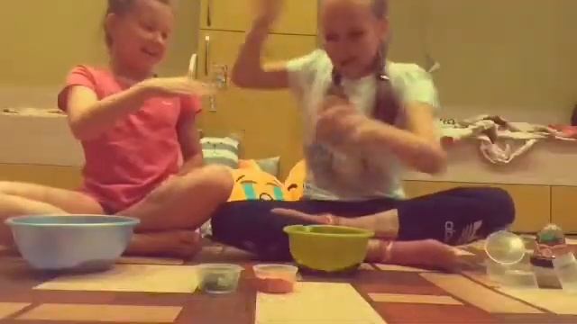 Наше первое видео, слайм смузи челендж, разыгрываем айфон 5 с на 100 подписчиков? 💖💖💖 смотреть онлайн