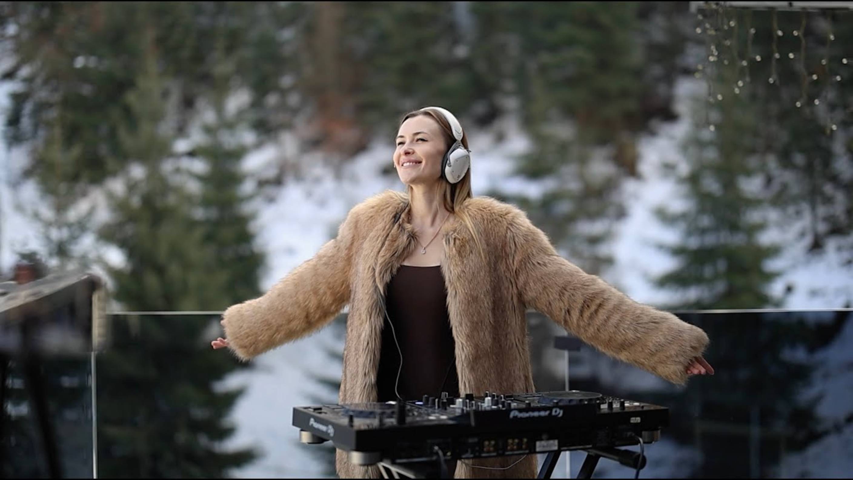 AURORA | Live dj mix winter @Carpathian Mountains, Ukraine [Melodic Techno, Progressive House] смотреть онлайн