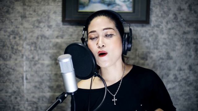 I Wanna Dance With Somebody - Whitney Houston (Cover by Gina Gumapac) смотреть онлайн