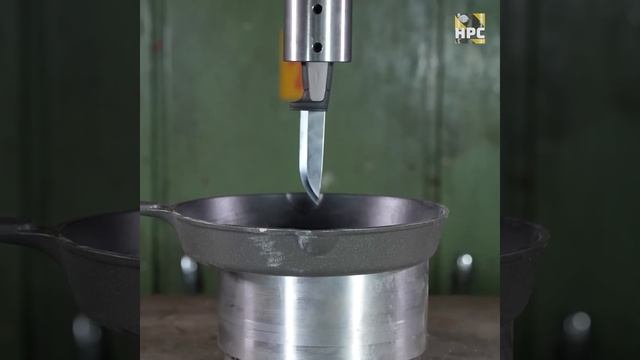 Hydraulic Press vs. Solid Pan #viral #youtubehyper смотреть онлайн