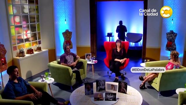 Eduardo de la Puente, Dominique Metzger, Emilia Mazer y Roberto Peloni en El Don de la Palabra смотреть онлайн
