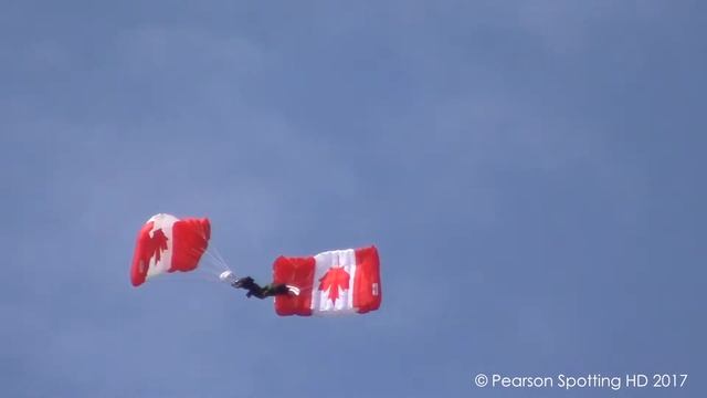 Canadian Armed Forces SkyHawks Parachute Team - Airshow London 2017 смотреть онлайн