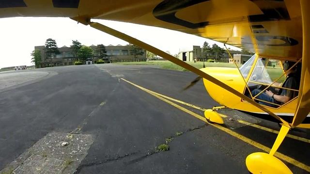 Visiting the Pathfinder Flying Club (RAF Wyton) смотреть онлайн