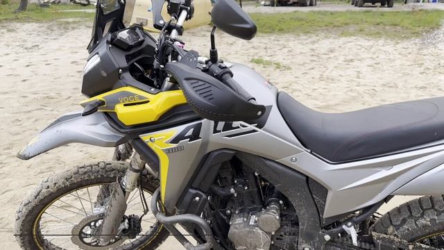 Voge 300 Rally | Mały, sprytny konik dla każdego | TEST W TERENIE смотреть онлайн