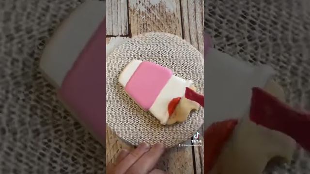 Latte Cookie #Storytime #cookiedecorating #cakedecorating #diy смотреть онлайн