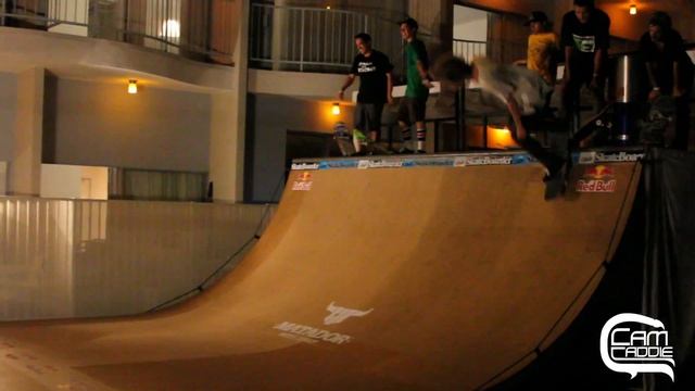 Ben Nordberg Skating the Red Bull Mini Ramp at the Standard Hotel in Hollywood смотреть онлайн
