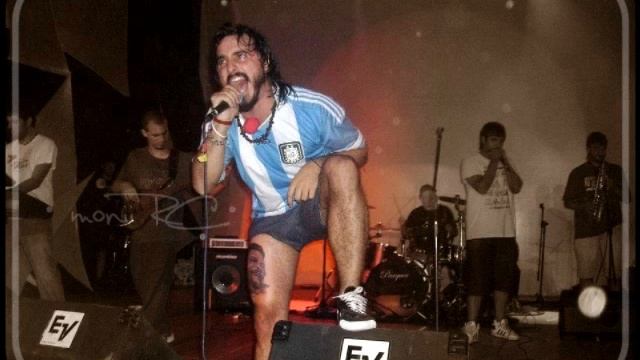 SANTI AYSINE : O NO - SUEÑO - ILUSA ILUSIÓN : ACÚSTICO DESDE LA PLATA : 04-04-2012 смотреть онлайн