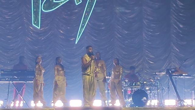 Tayc concert Rennes 5 novembre 2022 смотреть онлайн