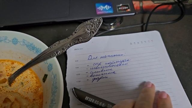 VLOG 8 марта, Продаю старые монеты на Авито, Блины, Сплю в кинотеатре, Ботокс по всему лицу и шее смотреть онлайн