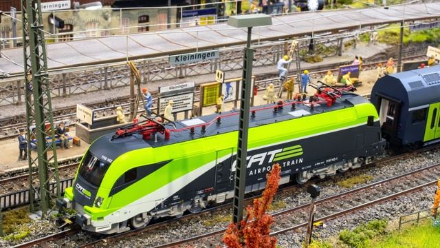 Piko Taurus im CAT Design : H0 Wechselstrom Version der Sommerneuheit 2020 mit mfx Decoder смотреть онлайн
