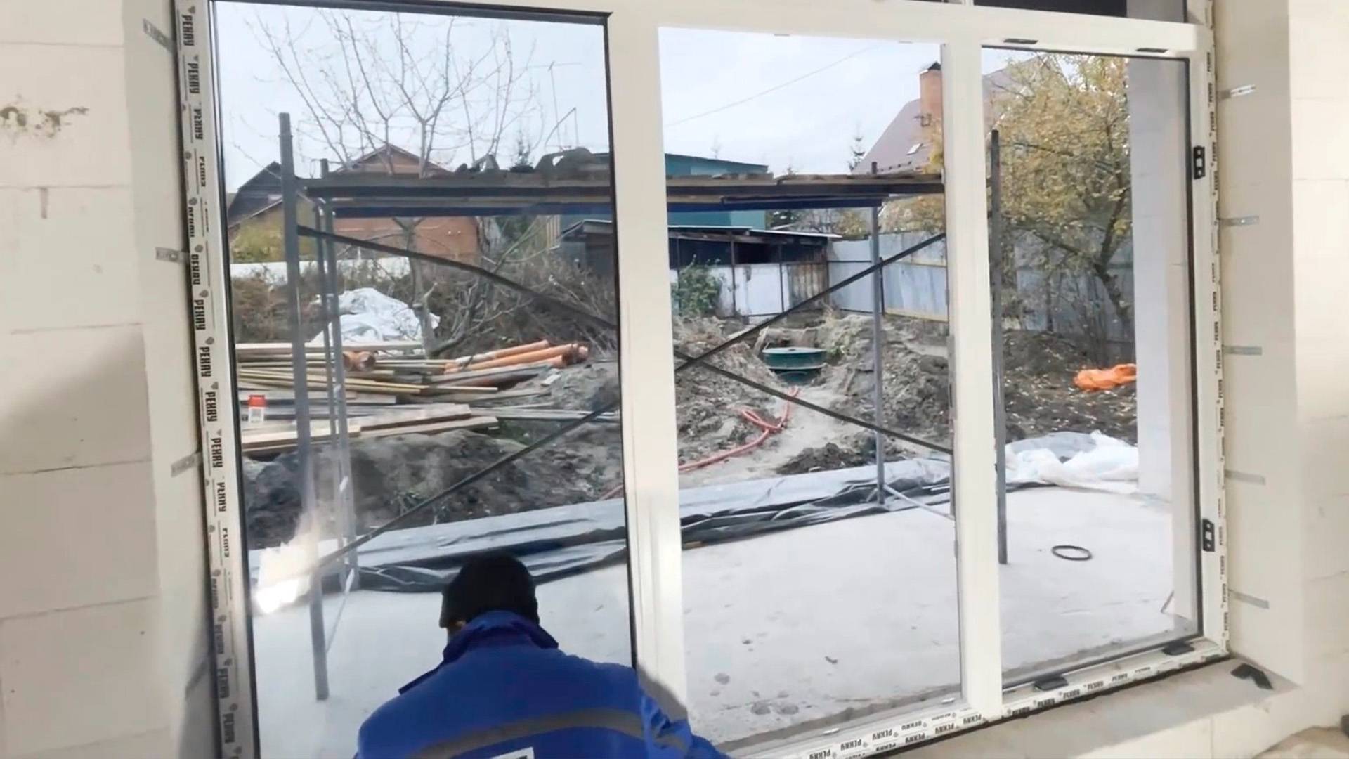 УСТАНАВЛИВАЕМ БОЛЬШОЕ ВИТРАЖНОЕ ОСТЕКЛЕНИЕ В ДОМЕ ИЗ ГАЗОБЕТОНА смотреть онлайн