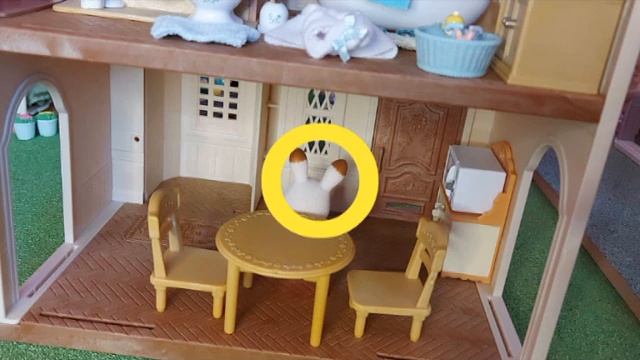 Sylvanian Families Find Freya in the Red Roof Tower Home смотреть онлайн