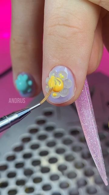 Ниндзя вломилась на ногти