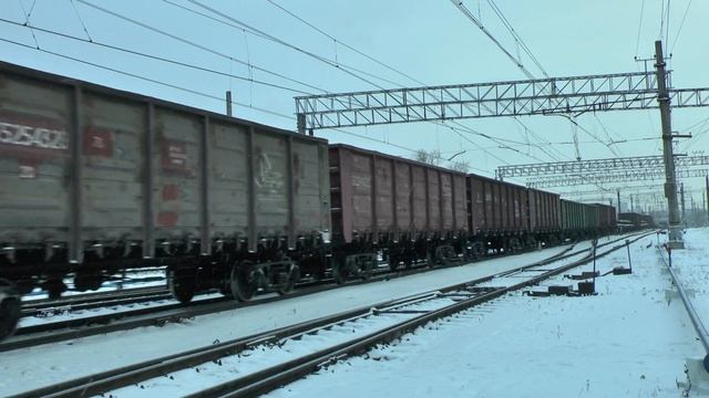 Электровоз ВЛ10-960 с грузовым смотреть онлайн