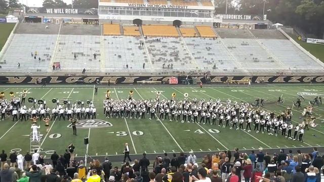 Western Michigan Marching Band Post Game Performance - Gal From Kalamazoo 6 October 2018 смотреть онлайн