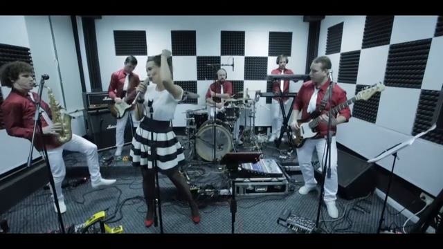 SHOWBAND MADAME JOJO'S (LIVE SESSION FOR PARTY) смотреть онлайн