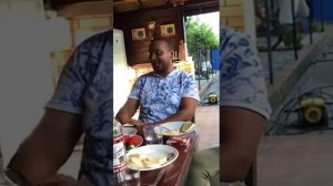 Негр поёт по армянски