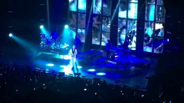 Adam Lambert - Whataya Want From Me смотреть онлайн