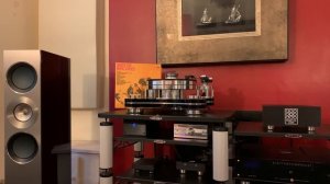 Bee Gees - Holiday (Vinyl) + Transrotor Zet3 + Hana ML + Musical Fidelity AMS 35i + KEF Reference 3