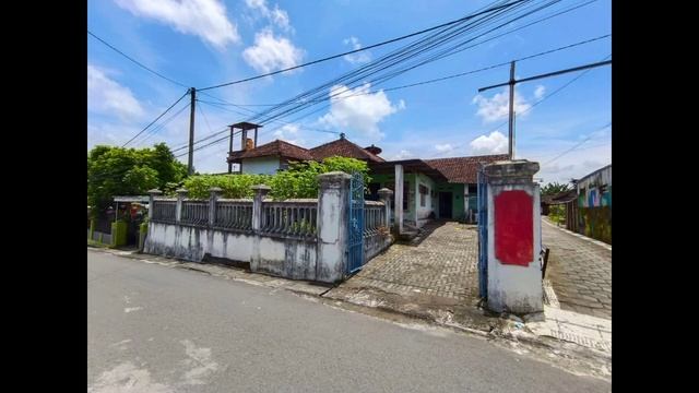 Rumah strategi cocok buat buka usaha Kota Blitar смотреть онлайн