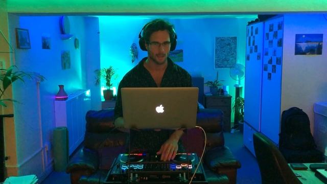 Arabic Deep House down chill 95 bpm by David Maurette смотреть онлайн
