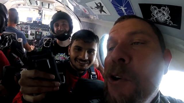 Tandem Skydive in Mosselbay from 10,000 feet смотреть онлайн