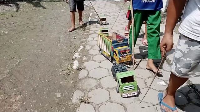 konvoi miniatur truk kardus..❗❗Joss 👍🤙. смотреть онлайн