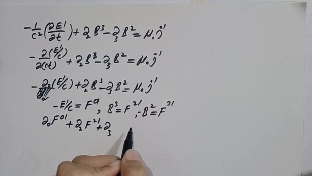 Covariant form of Maxwell equations |Relativity, Physics| Relativistic electrodynamics смотреть онлайн