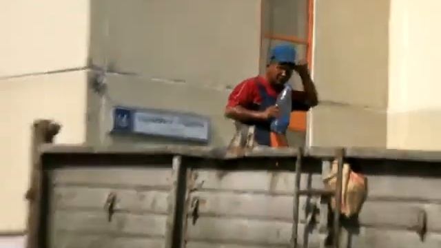 Его убил иммигрант.MOV смотреть онлайн