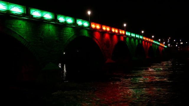 Outdoor Christmas Lights On Smeatons Bridge Over River Tay On Visit To Perth Perthshire Scotland смотреть онлайн