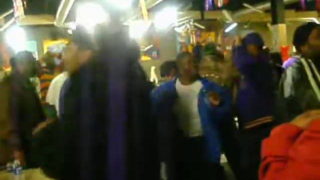 Zeta Phi Beta strolling at the Ques skating and bowling party смотреть онлайн