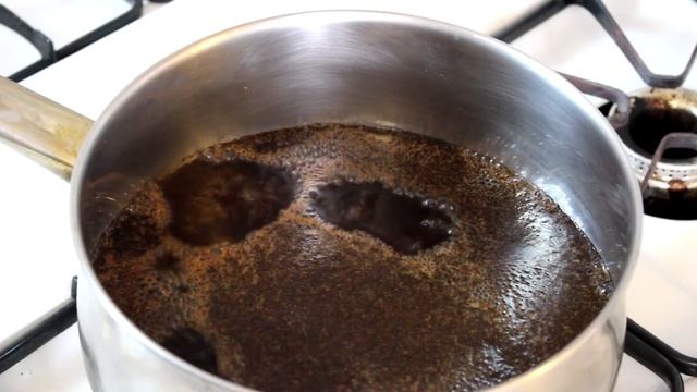How to Make Coffee without a Coffee Maker~Stovetop Cowboy Coffee in a Sauce Pan смотреть онлайн
