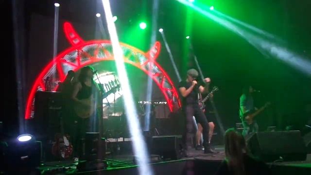 EASY DIZZY - Are You Ready (AC/DC) #видео #музыка #video #classicrock #rockmusic смотреть онлайн