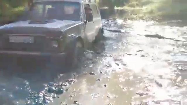 Нива любит грязь. смотреть онлайн