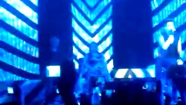 Adam Lambert - Time For Miracles Live in Jakarta, Indonesia смотреть онлайн
