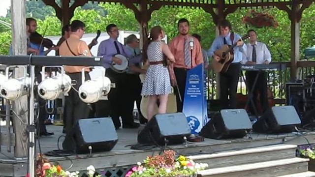 Beau Lambert and Linda Jean Stokley - Jackson - KCTM Bluegrass Band смотреть онлайн