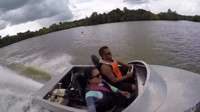Mini Jet Boat - Triple 1100 смотреть онлайн