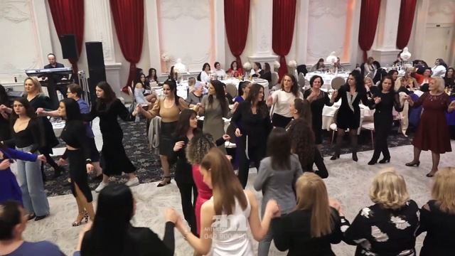 Atmosfera e 8 Marsit ne salla e dasmave ELAN Vushtrri / Artmedia Weddings смотреть онлайн