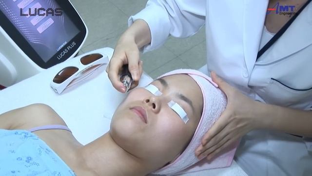 Q-Switched Nd:YAG Laser system with the perfect PTP; LUCAS Plus смотреть онлайн