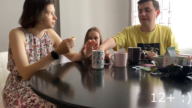 Агнешка и папа с Женей о том, как испортить литр воды💧и собрать коллекцию Пушинов 😎 смотреть онлайн