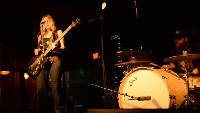 True Widow "Skull Eyes" 8/6/11 40 Watt Club смотреть онлайн