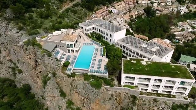 Voici La Maison Luxueuse de CRISTIANO RONALDO ! смотреть онлайн