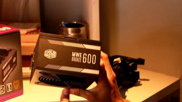 UNBOXING da FONTE COOLER MASTER MWE V2 600W - Custo-benefício?? смотреть онлайн