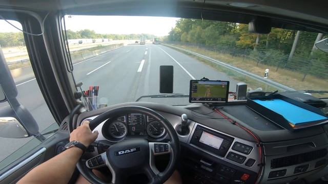 truck driving DAF XF 84 смотреть онлайн