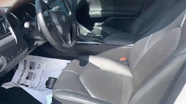 2020 Toyota Camry XSE смотреть онлайн