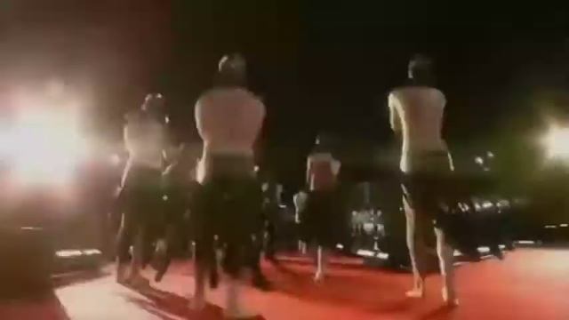 Adam Lambert - Love Wins Over Glamour (French Translation) смотреть онлайн