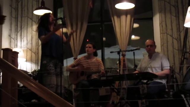 Juliana Strangelove/Андрей Бессонов/Денис Шевченко - Walk The Line смотреть онлайн