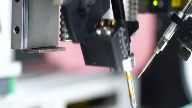 TMT-R9800s Lehimleme Robotu смотреть онлайн