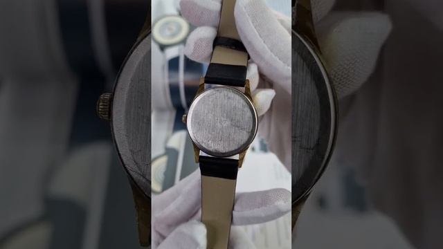 Часы луч кварц,корпус покрыт нитрид титаном. смотреть онлайн